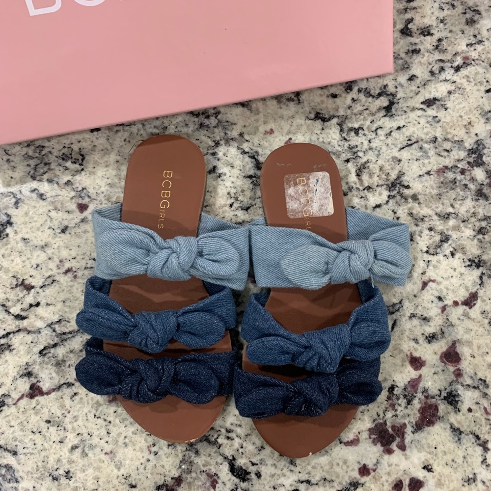 Toddler girls BCBG blue Jean sandals a size 11, only worn twice.